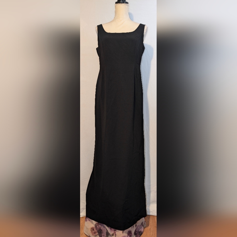 Women's @nite. Collection Dress. Long black sleeveless. Great Condition Sz. 6